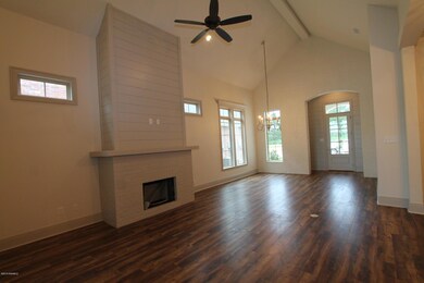 303 San Sebastian Dr, Youngsville, LA 70592 - photo 7