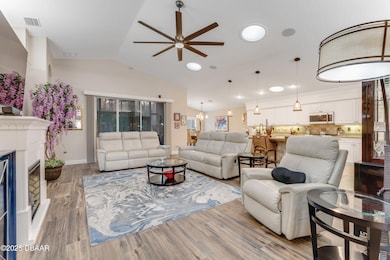 1763WeepingElmCircle_9409_HDR