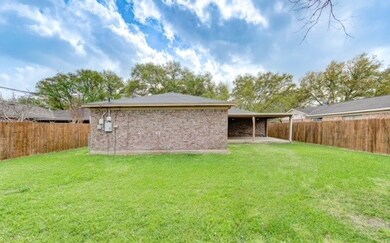 512 Linda Ln, Alvin, TX 77511 - photo 5