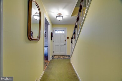 584 New Rd, Southampton, PA 18966 - photo 3