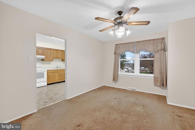 28 Cochise Ln, Royersford, PA 19468 - photo 6