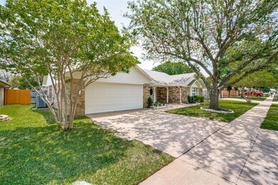 3724 Woodmont Ct, Bedford, TX 76021 - photo 3