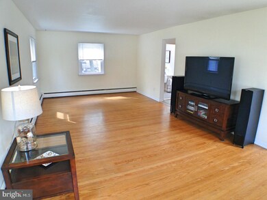 29 Columbus Ave, Havertown, PA 19083 - photo 4