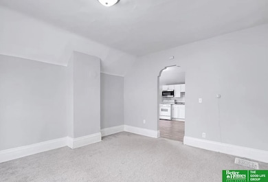 1112 N 40th St, Omaha, NE 68131 - photo 5