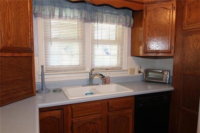 11203 W 71st St, Shawnee, KS 66203 - photo 4