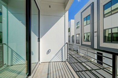 4722 Old Spanish Trail unit B302, Houston, TX 77021 - photo 6