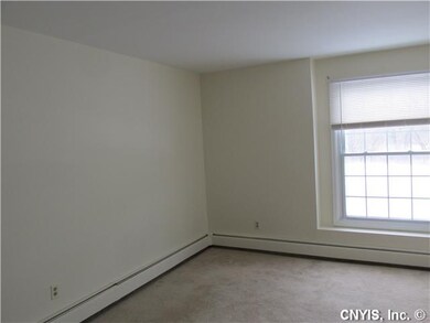 Master Bedroom SPACIOUS MASTER BEDROOM
