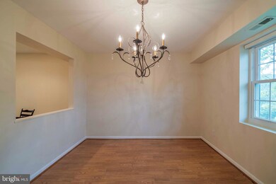 6 Elphin Ct unit 302, Lutherville Timonium, MD 21093 - photo 2