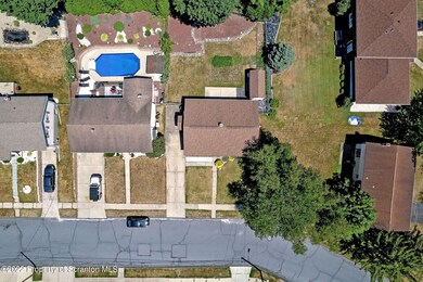 720 Sunset Dr, Olyphant, PA 18447 - photo 4