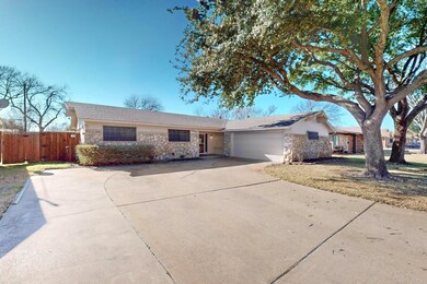 5409 Roberta Dr, North Richland Hills, TX 76180 - photo 2