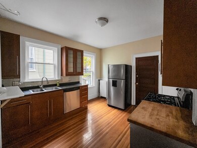27 Woodlawn St unit 2, Jamaica Plain, MA 02130 - photo 2