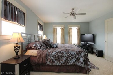 22 Knollwood Pkwy unit 17, Holland, MI 49423 - photo 2