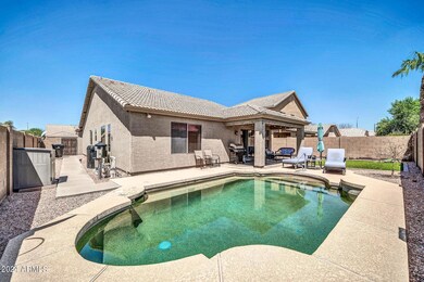 2801 N 106th Ln-34