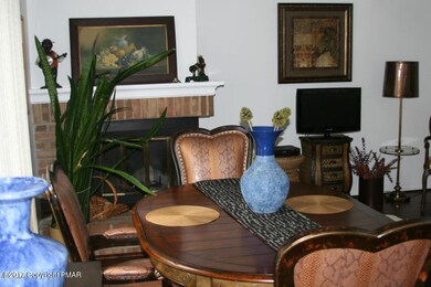 95 Village Dr, Stroudsburg, PA 18360 - photo 5