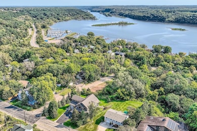 1824 1st St N, Stillwater, MN 55082 - photo 2