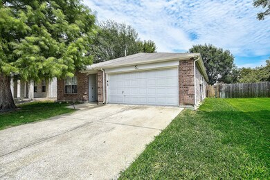 306 Charleston Dr, Wylie, TX 75098 - photo 2