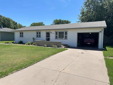 110 E 20th St, Larned, KS 67550 - photo 2