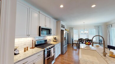 48 Brookview Dr, Hooksett, NH 03106 - photo 2