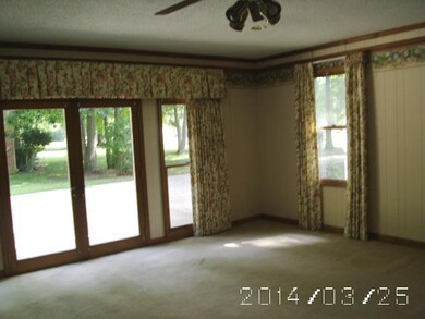 327 Hilltop Dr, Shelbyville, TN 37160 - photo 5