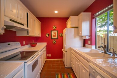 Bright and Cheery Kitchen
