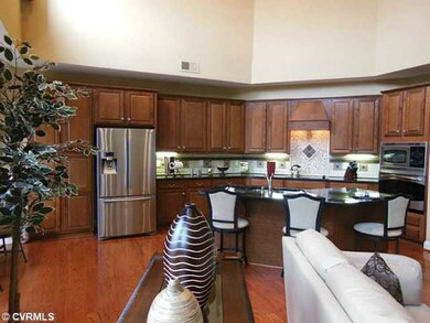 Kitchen - Chefs dream!!  Double wall oven/microwav
