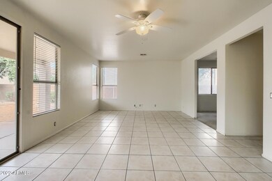 01_Living_Room_IMG_7064