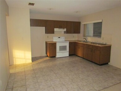 SPACIOUS KITCHEN