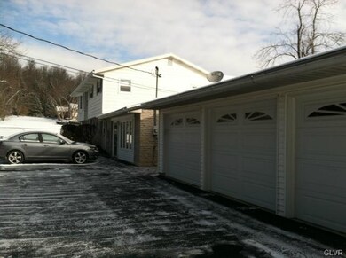 2784 Brunner Rd, Emmaus, PA 18049 - photo 4