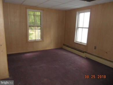 122 Orwigsburg St, Tamaqua, PA 18252 - photo 5