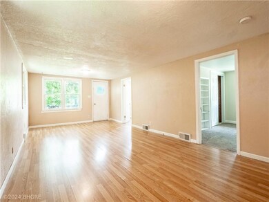 5032 S Union St, Des Moines, IA 50315 - photo 3