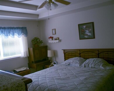 1091 Brookdale Ave, Medford, OR 97504 - photo 7