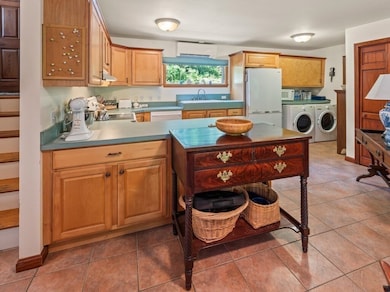 189 Maple Ave, Rutland, MA 01543 - photo 5