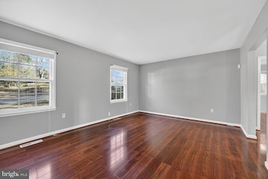 2319 Woodberry Dr, Bryans Road, MD 20616 - photo 2