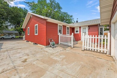 1649 2nd St N, Fargo, ND 58102 - photo 4