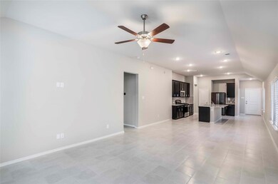 31018 Regal Elm Ln, Conroe, TX 77385 - photo 4