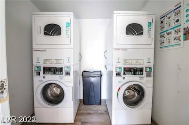 2201 Fairfield Ave unit 13, Las Vegas, NV 89102 - photo 5