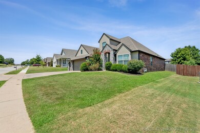 7502 E Jackson Place, Broken Arrow, OK 74014 - photo 2