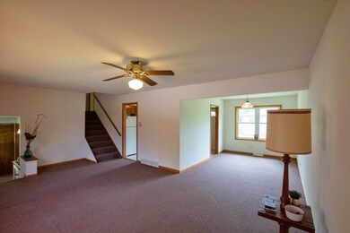 121 Kings Rd, Carpentersville, IL 60110 - photo 4