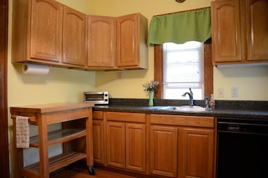 410 Pleasantview Ave, Schenectady, NY 12302 - photo 3