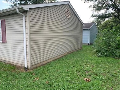 20 W Miner Ave, Linton, IN 47441 - photo 6