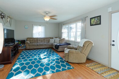 12164 Quaker St-103