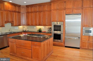 2126 Mcconvey Place, Falls Church, VA 22043 - photo 4