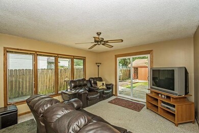 Continuing in into the living room space with its 