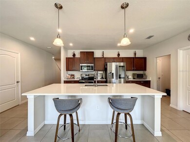 10410 Hawks Landing Dr, Land O' Lakes, FL 34638 - photo 7