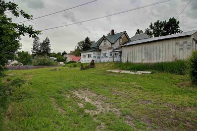 530 N Crosby St, Tekoa, WA 99033 - photo 2