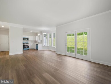 526 Colston Dr, Falling Waters, WV 25419 - photo 4