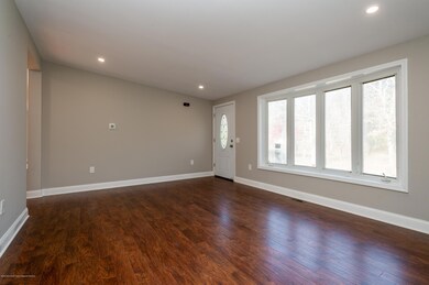 02_45ElyHarmonyRoad_1_LivingRoom_HiRes