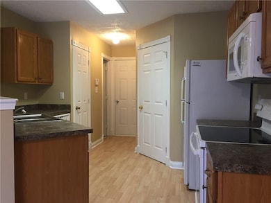 4487 Connaught Dr E, Plainfield, IN 46168 - photo 7