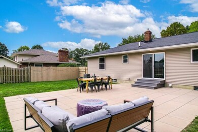 View of terrace featuring an outdoor living space