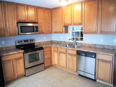 1024 Carpathian Dr, Lake Saint Louis, MO 63367 - photo 5